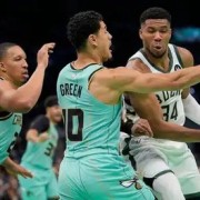 杨毅谈詹姆斯保镖骂球迷：可以赶球迷但不该骂人 这跟老詹有什么关系？